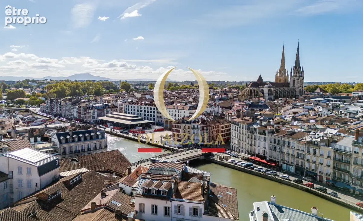 BAYONNE - Appartement T3 au dernier étage, vue cathédrale - photo 17