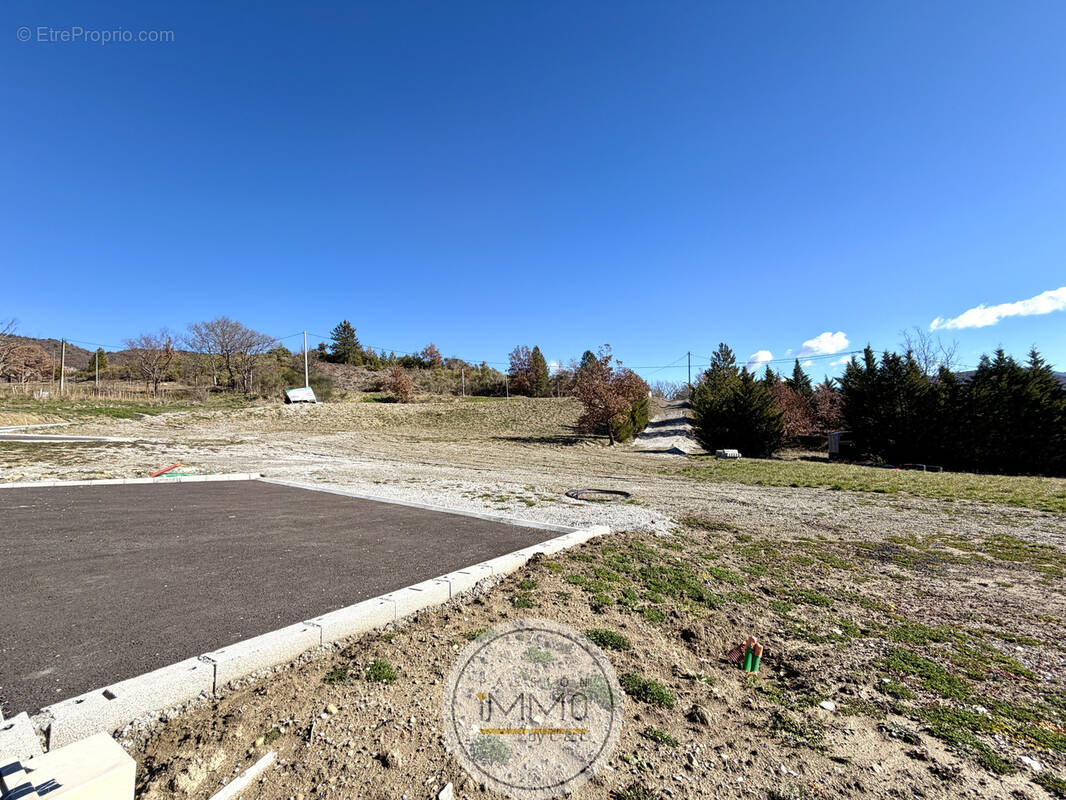 Terrain à BEVONS