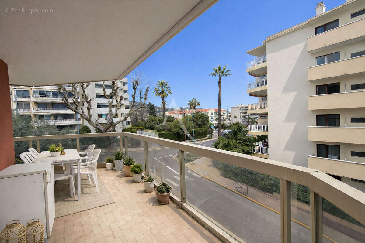 Appartement à LE CANNET