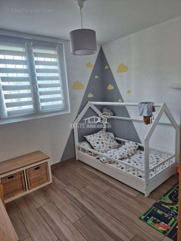 Maison à SAINT-VICTORET