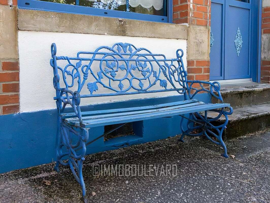 Maison avec jardin et garage à St. Maurice près Pionsat - photo 6