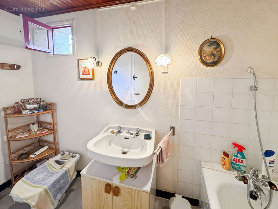 Maison à PUY-L&#039;EVEQUE