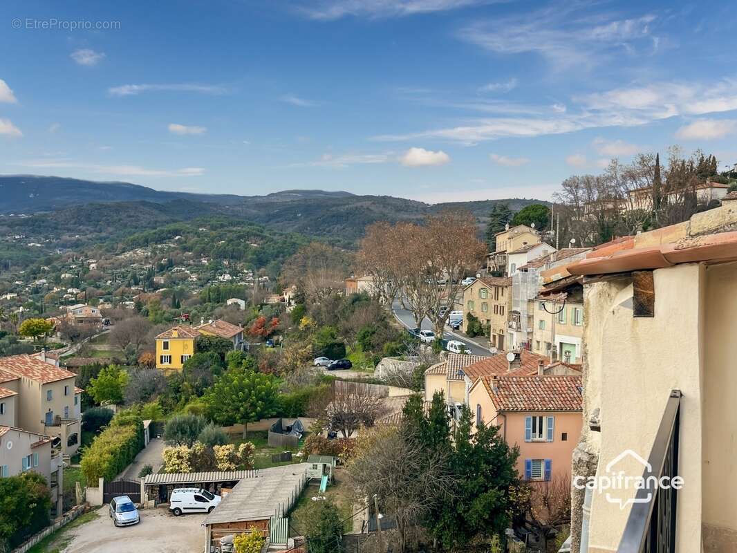 Appartement de charme 4 pièces avec terrasses et vue exceptionnelle à FAYENCE (83) - photo 3