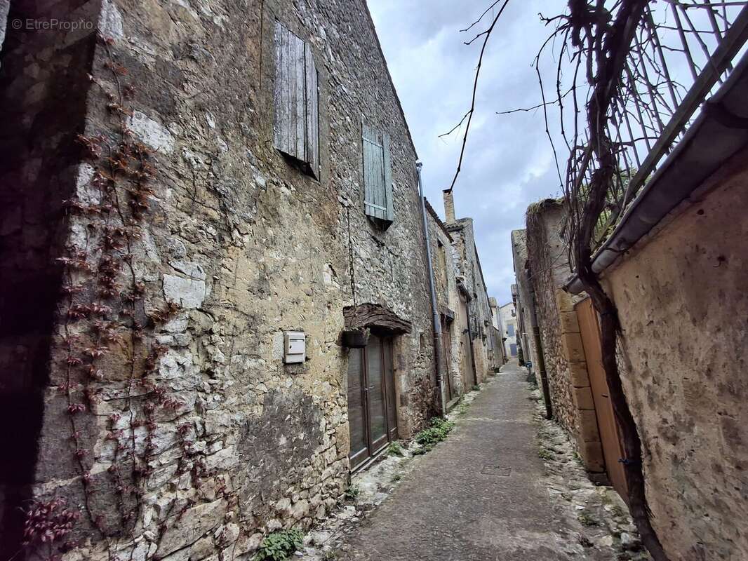 Maison à MONPAZIER