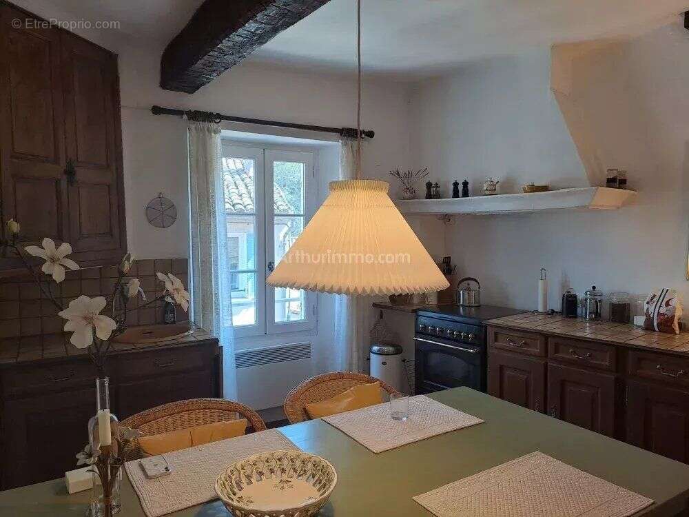 Maison à ENTRECASTEAUX