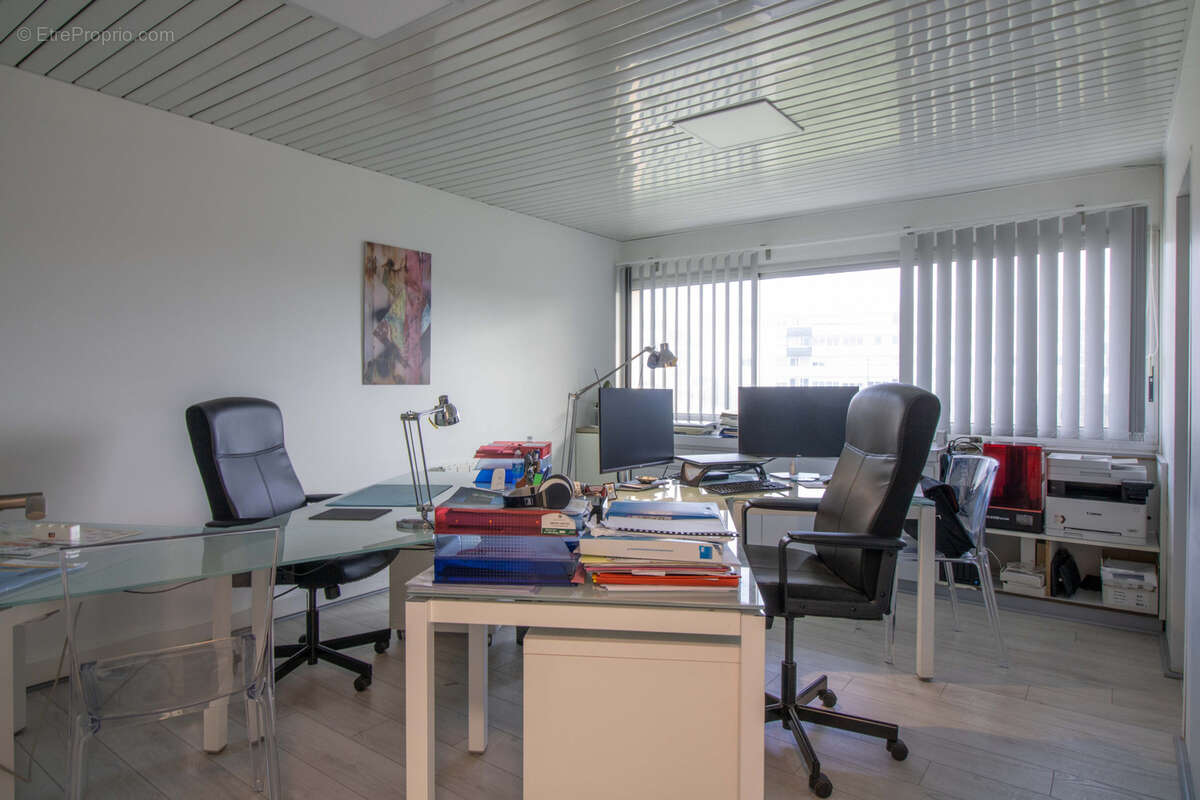 Commerce à LA TESTE-DE-BUCH