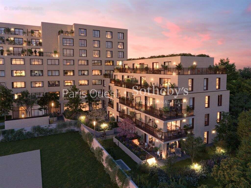 Appartement à NEUILLY-SUR-SEINE