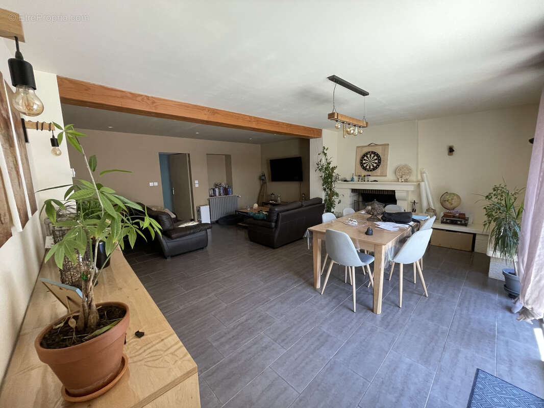 Maison de 156 m2 - photo 3