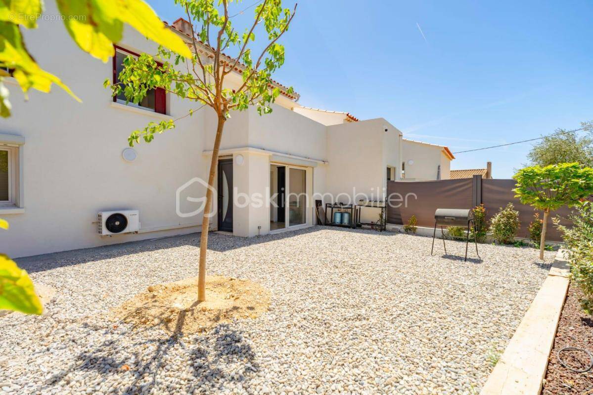 Appartement à SIX-FOURS-LES-PLAGES