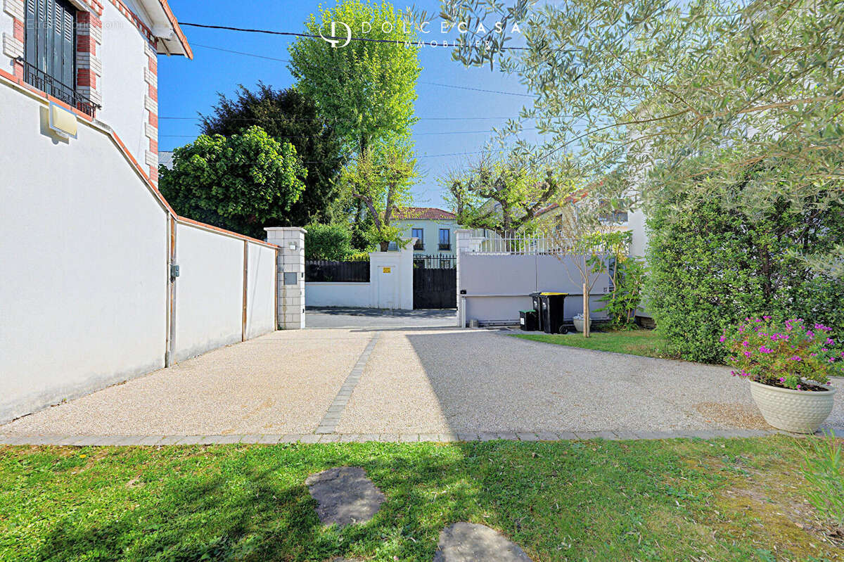 Maison à LE PERREUX-SUR-MARNE