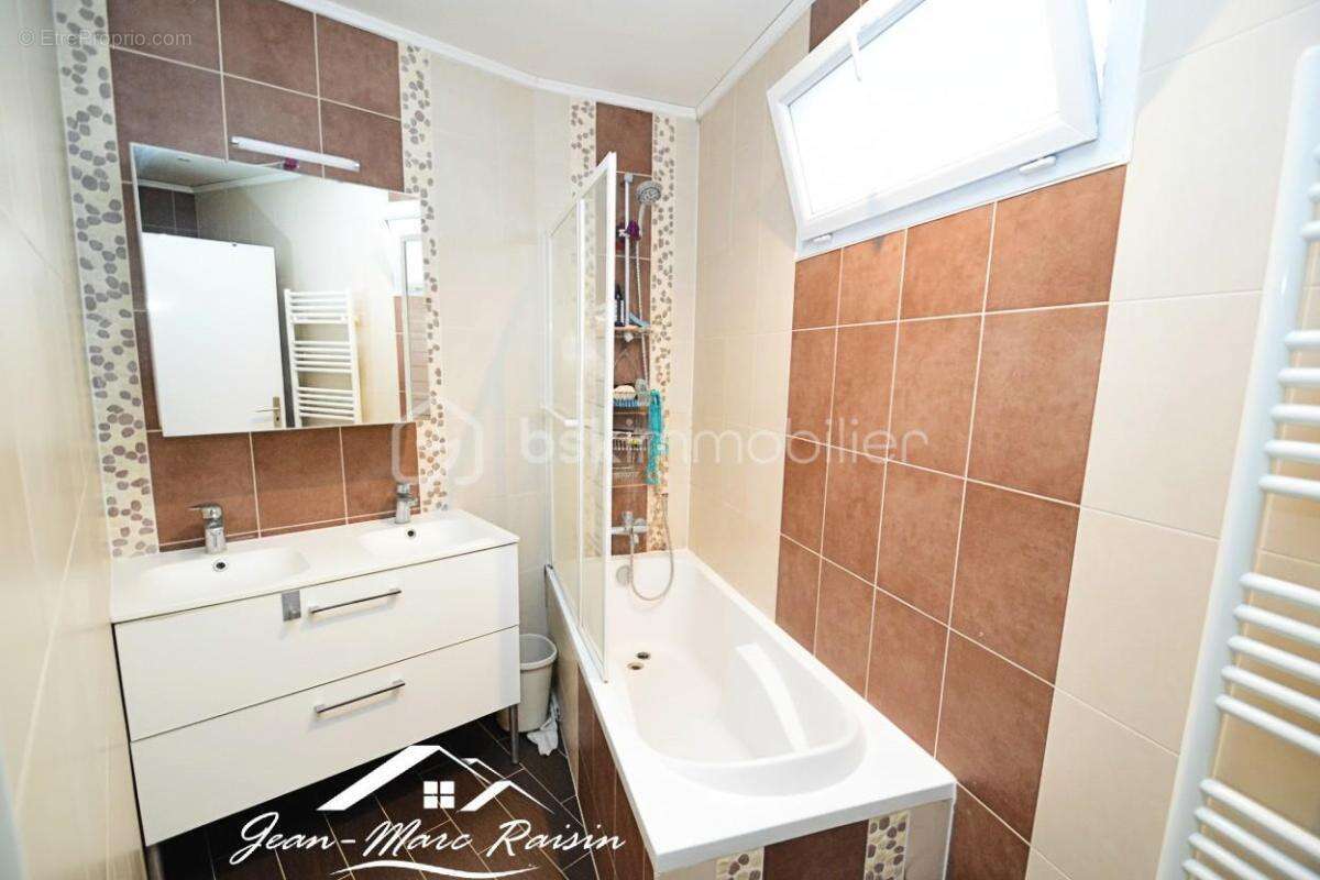 Maison à TREMBLAY-EN-FRANCE