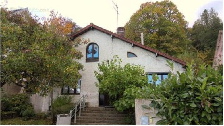 Maison à BURES-SUR-YVETTE