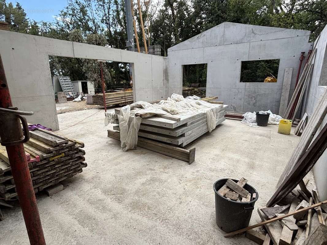 Maison à TOURRETTES-SUR-LOUP