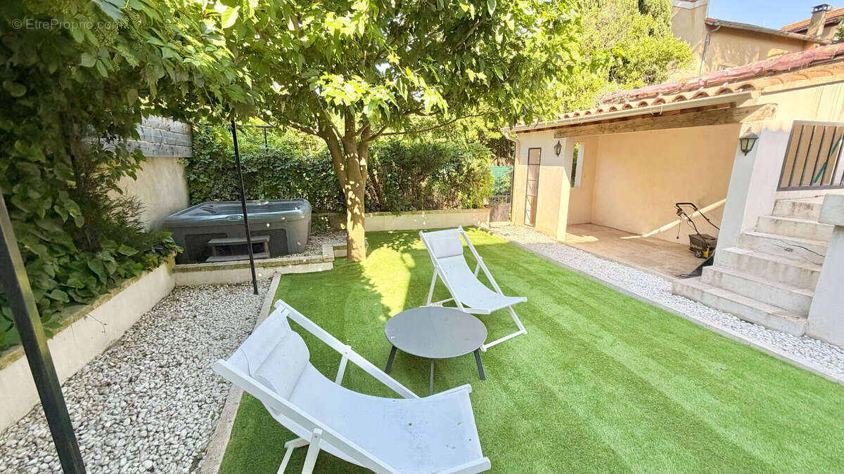Maison à SORGUES