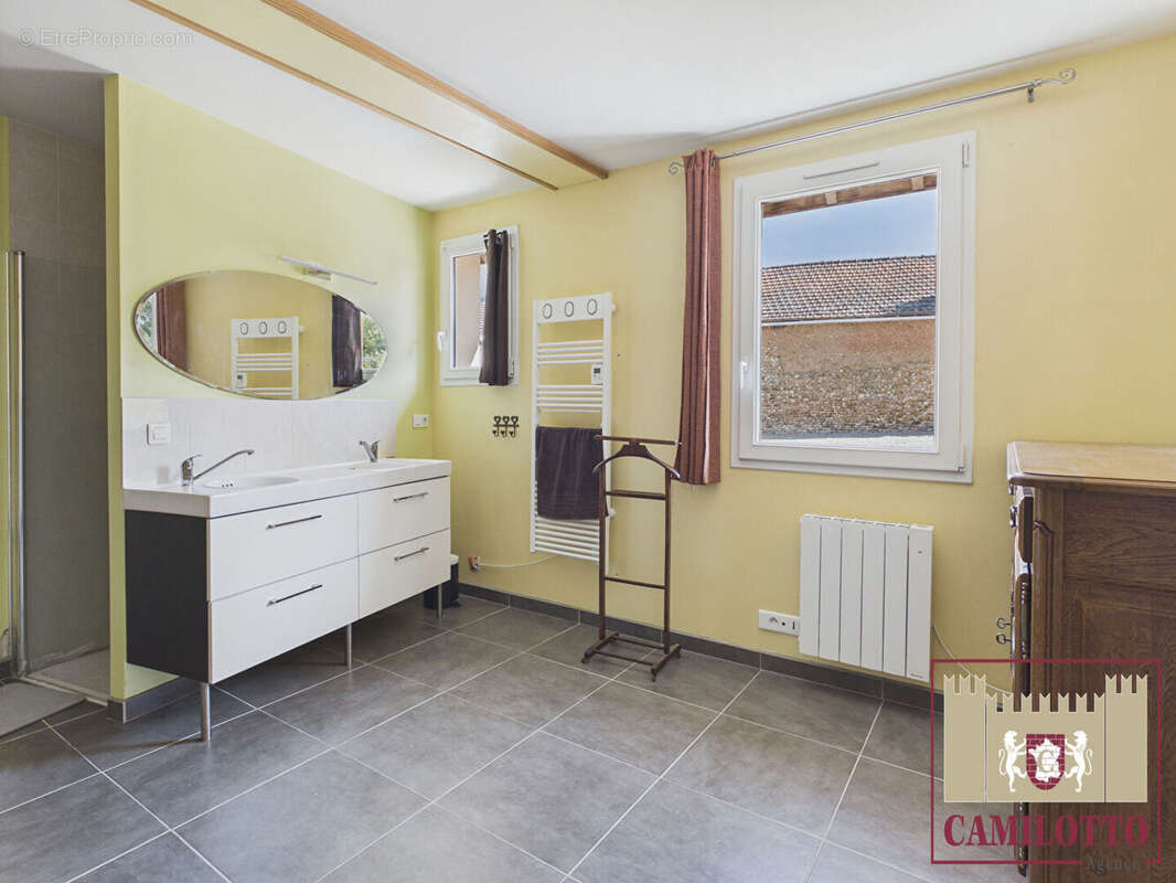 Maison ancienne proche de nogent le roi - photo 9