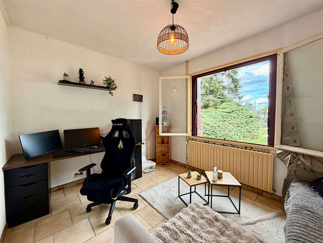 Maison à COUTRAS