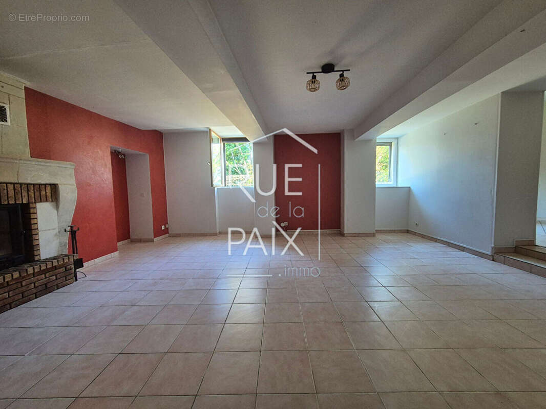 Maison à LES TROIS-MOUTIERS