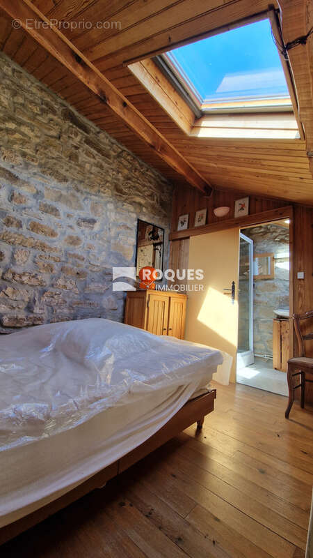 Au pied du Larzac méridional, dans superbe village, maison de village en pierre rénovée 69 m2 habitables, cave - photo 18