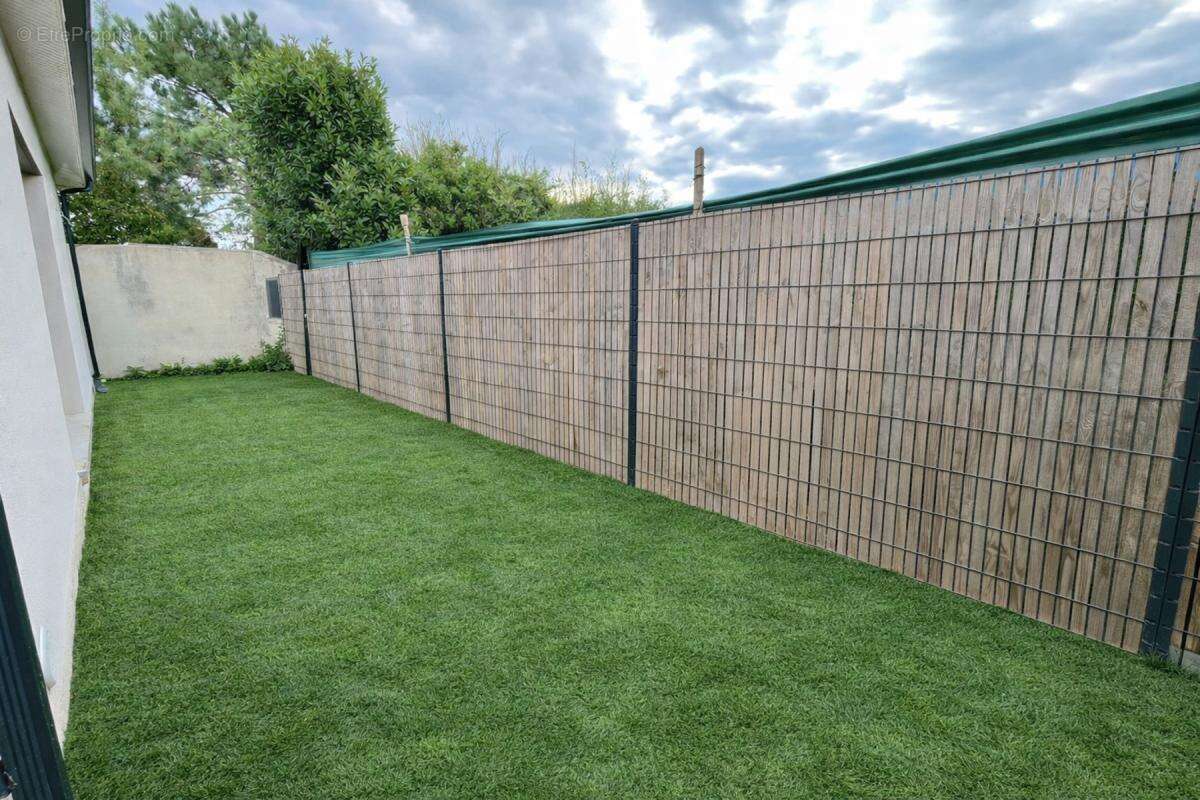 Maison à BRUGUIERES