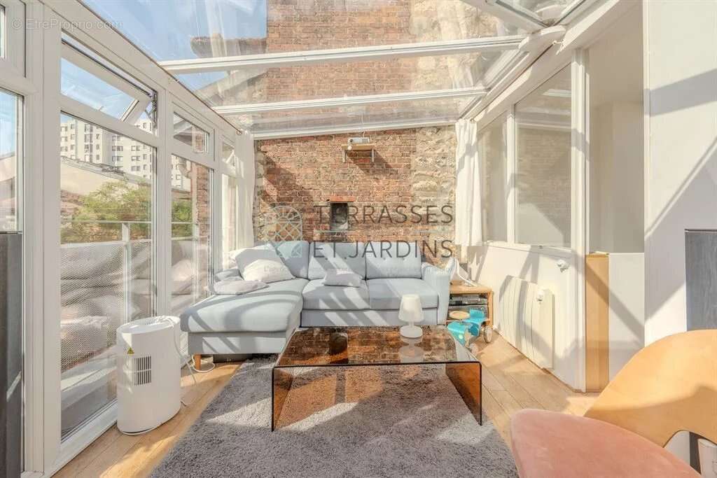 Appartement à PARIS-20E