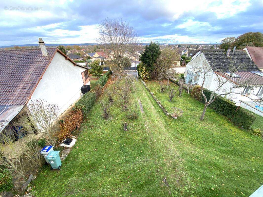 Maison à ROSNY-SUR-SEINE
