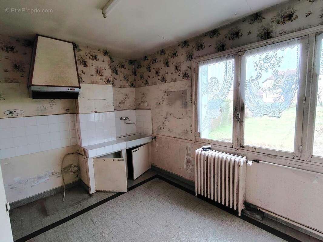 Photo 5 - Maison à FONTAINE-LES-GRES