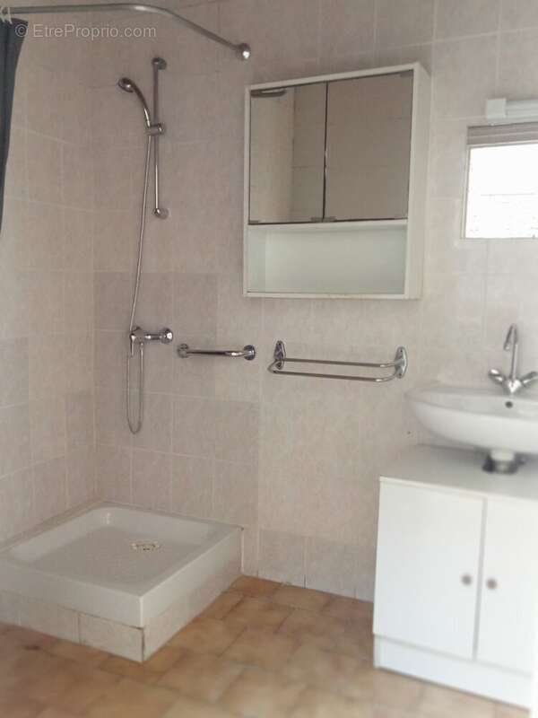 Maison de village avec jardin et garage. - photo 12