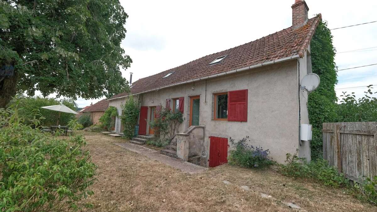Maison à CHISSEY-EN-MORVAN