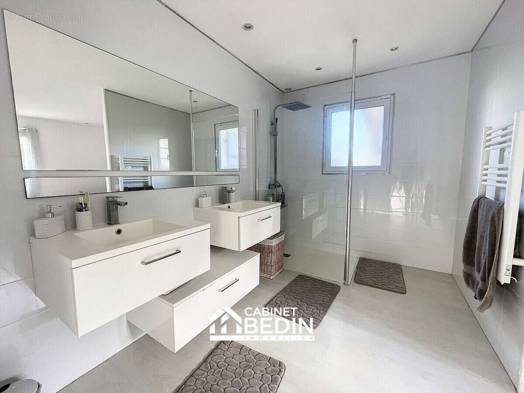 Maison 180 m² à La Teste-De-Buch  - photo 7