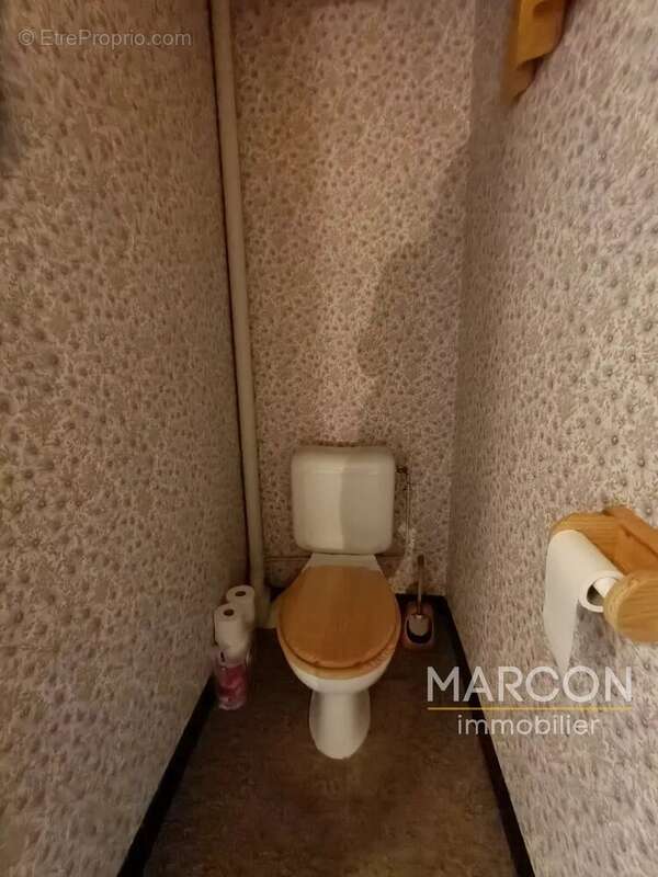 Maison à SAINT-HILAIRE-LE-CHATEAU