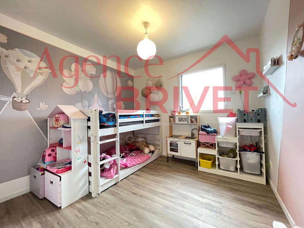 Maison à LA CHAPELLE-DES-MARAIS