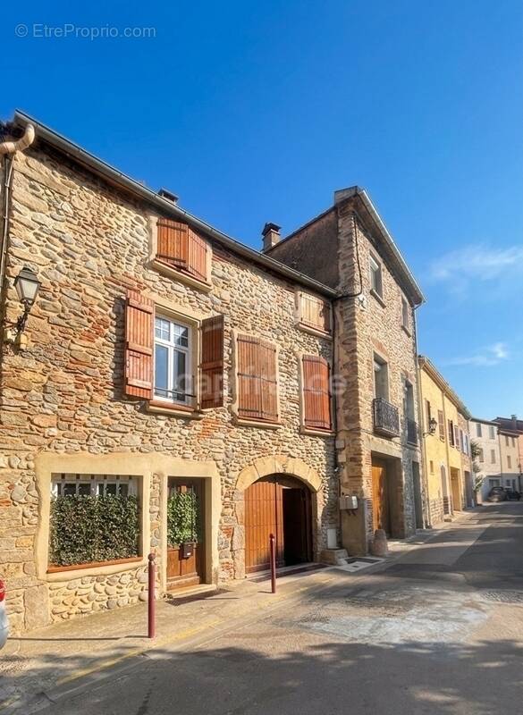 À vendre le boulou(66) Maison T8 en pierre de 190 m² – 5 chambres – Appartement indépendant – Proche Espagne – Un potentiel exce - photo 1
