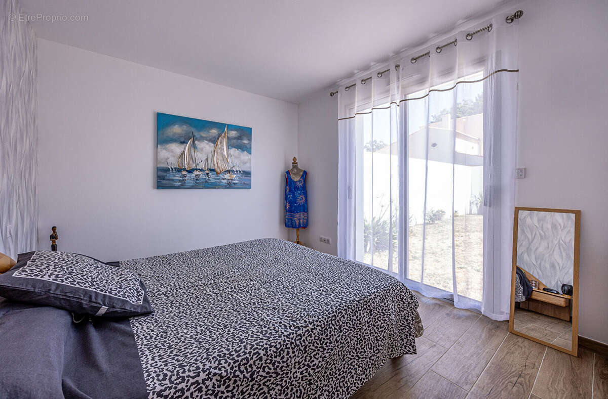 Maison à SAINTE-SOULLE