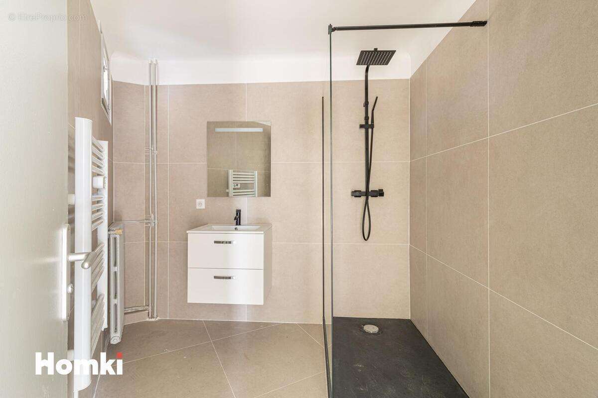 Appartement à MARSEILLE-6E