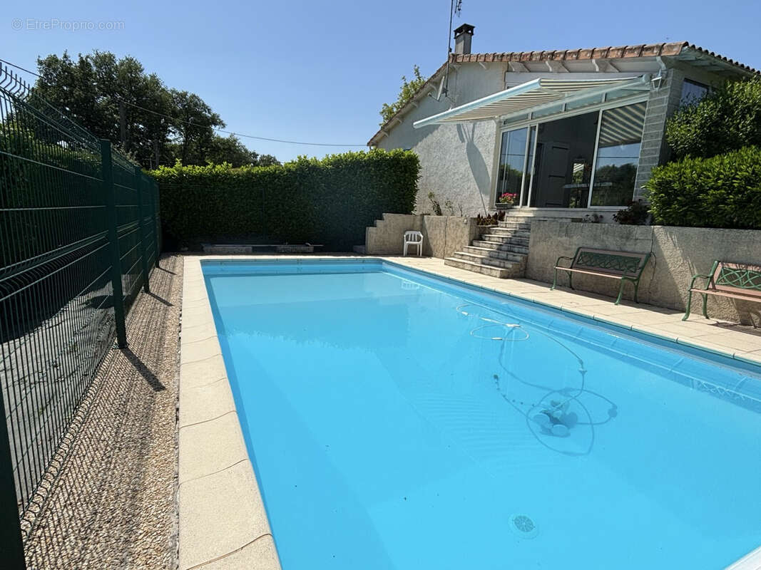 Maison à SAINT-BRIS-DES-BOIS