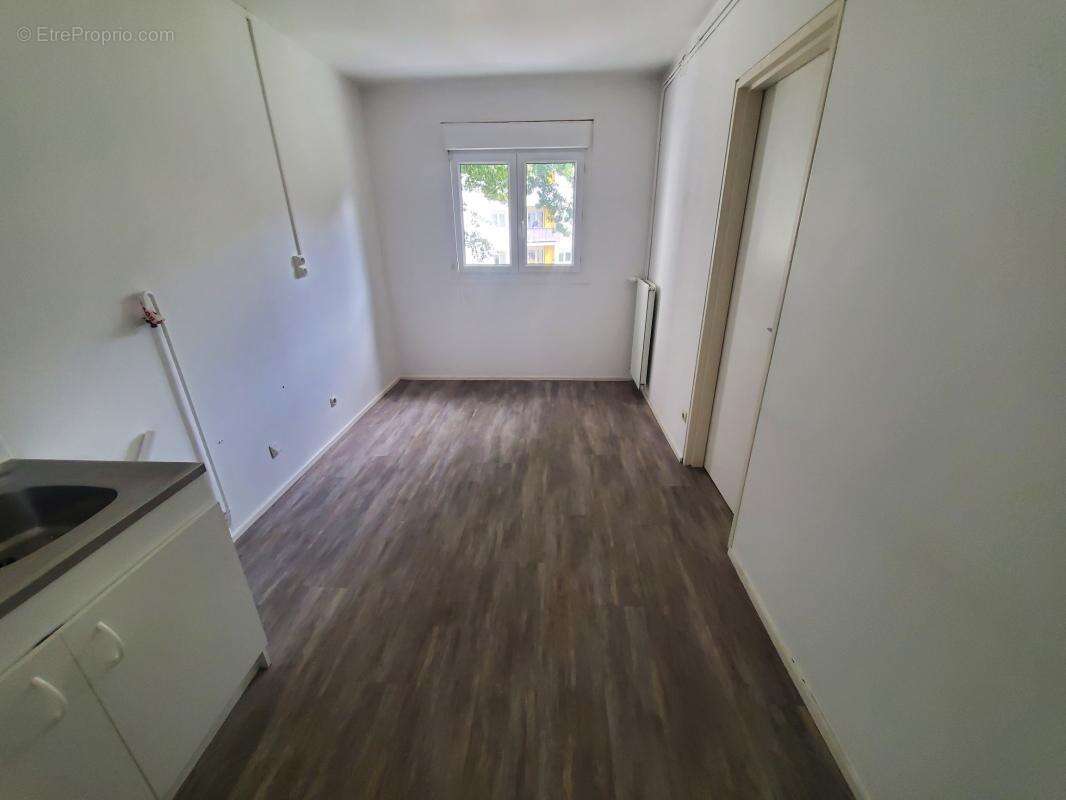Beau T3 avec balcon et cave - photo 4