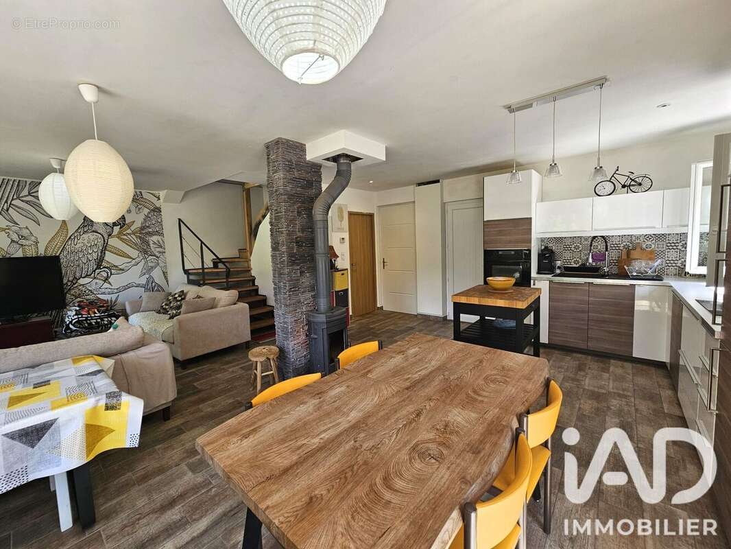 Maison 75 m² à Puy-Saint-Eusebe  - photo 5