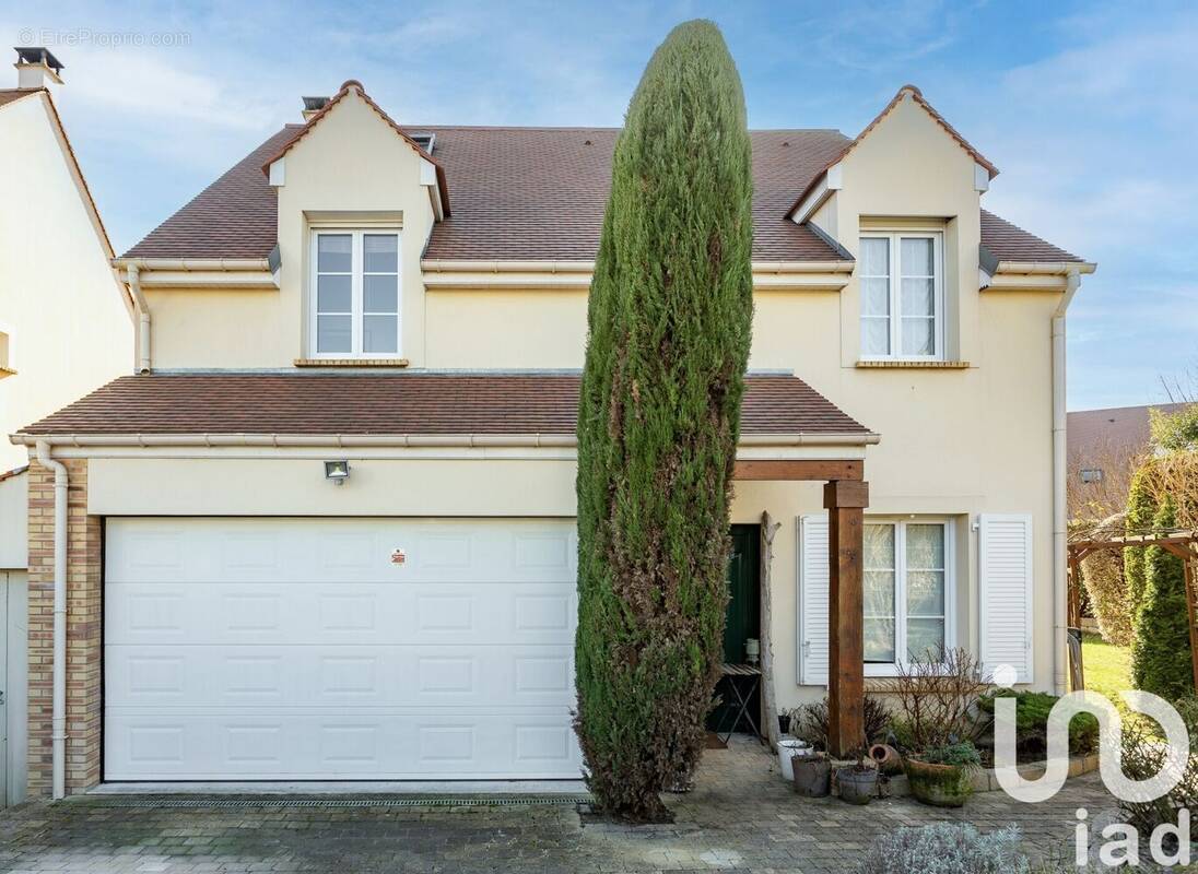 Photo 1 - Maison à GROSLAY