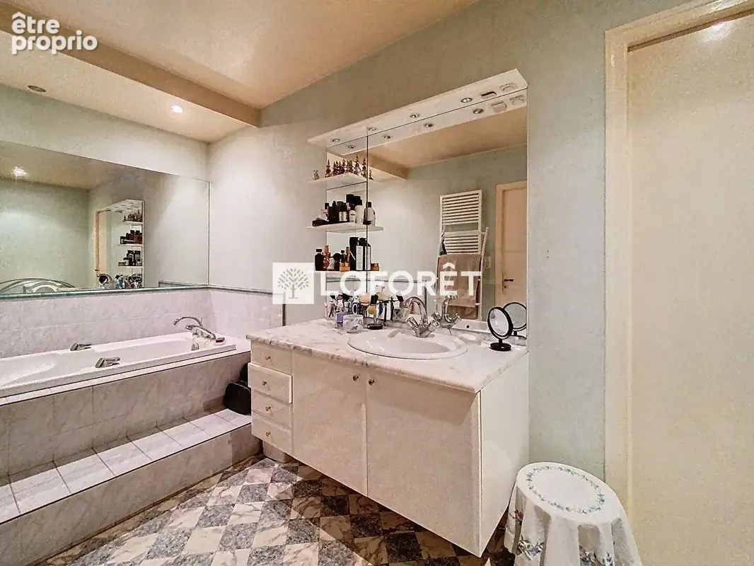 Maison de maître Darney 12 pièce(s) 391,6 m2 - photo 7
