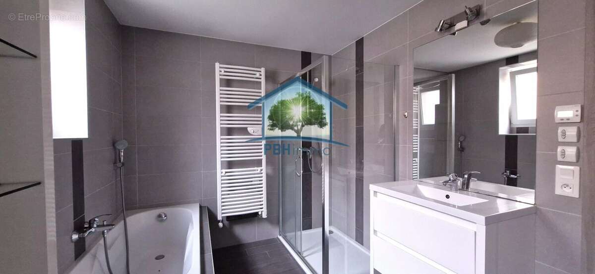 SARREGUEMINES (57) - Maison de ville de 75,35 m² + une terrasse + parking privé. - photo 6