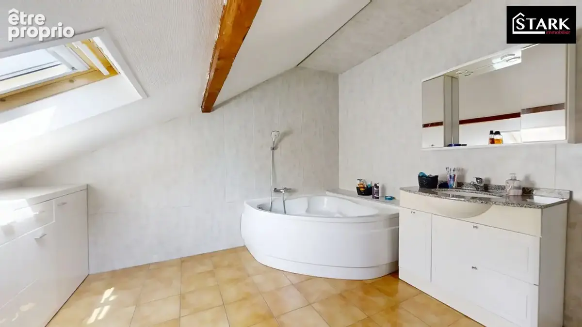 Maison 8 pièces 150 m² à vendre à Lure (70200) - photo 9