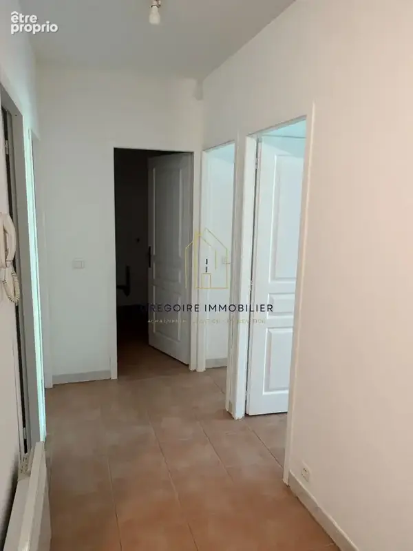 Appartement T3 spacieux et lumineux - Centre-Ville de Pertuis - photo 7