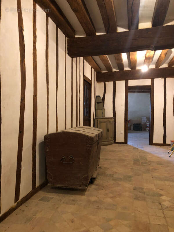 Maison à AUTHEVERNES