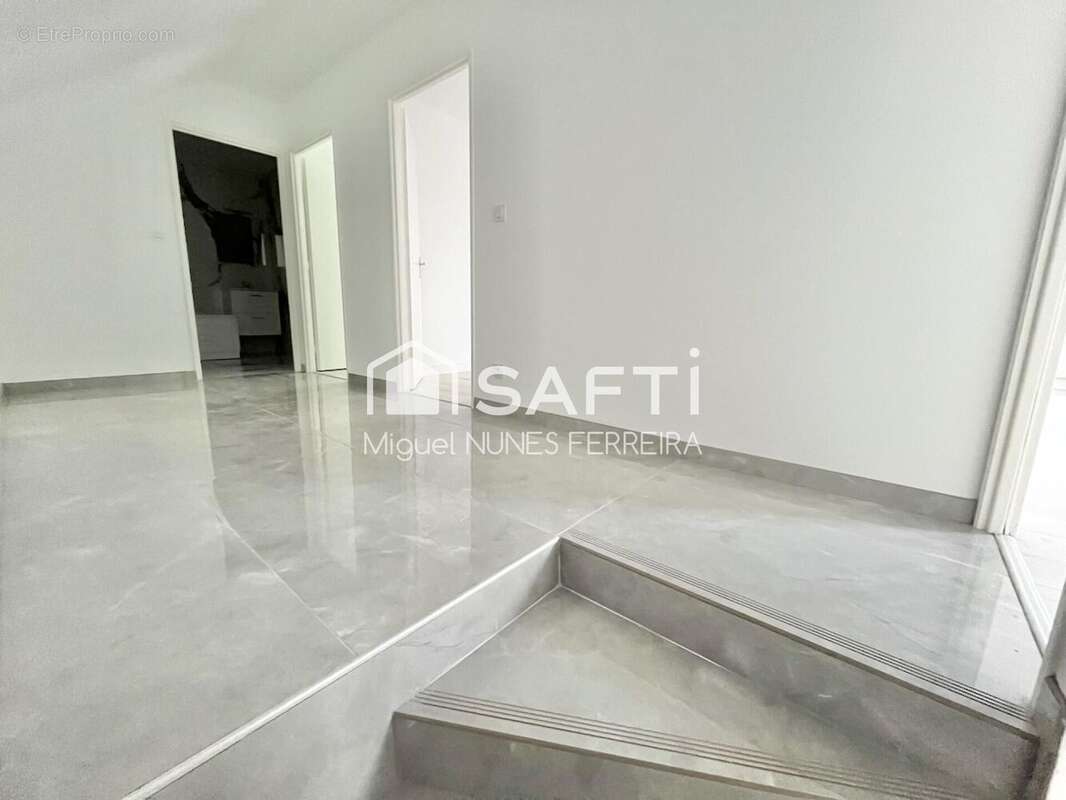 Photo 7 - Maison à OISSEL