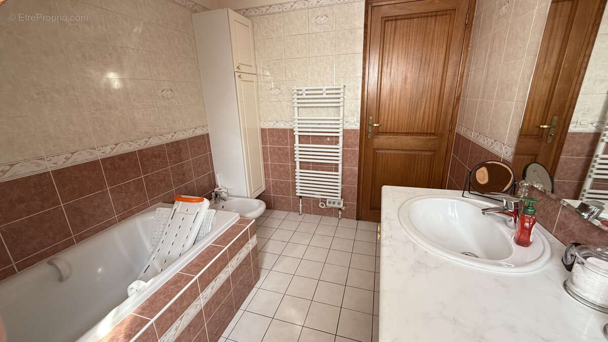 Maison à TREMBLAY-EN-FRANCE