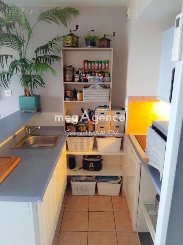 Appartement à ROQUEBRUNE-SUR-ARGENS