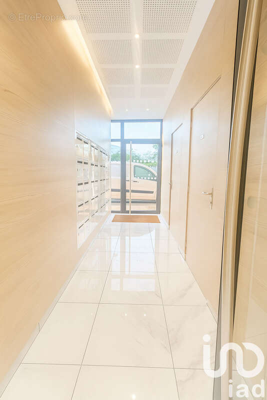 Photo 8 - Appartement à ROMAINVILLE