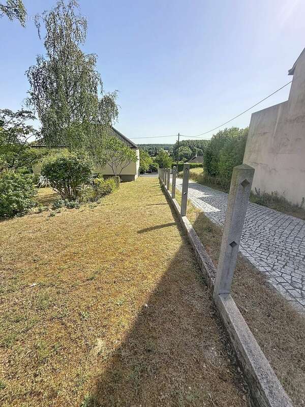Terrain à MONTLOUIS-SUR-LOIRE