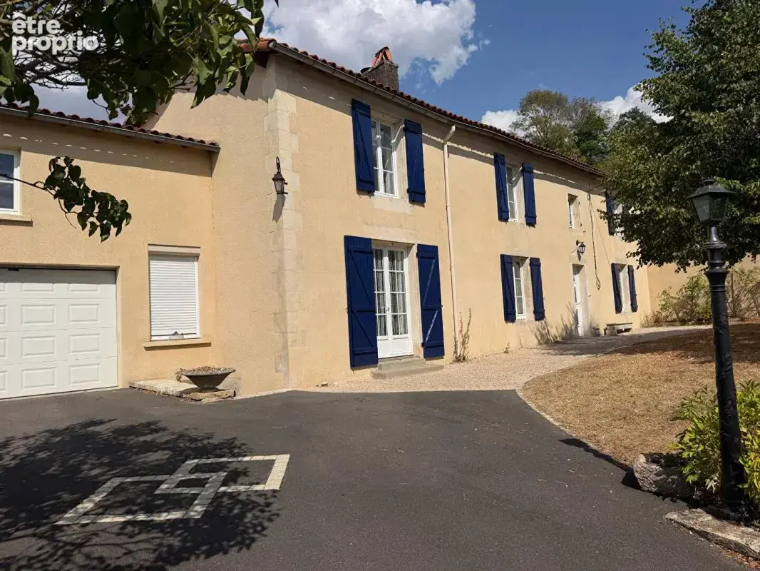 Maison Nanteuil 6 pièce(s) 161m2 - photo 10
