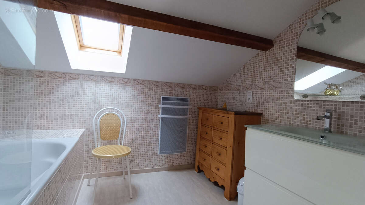 Maison à MILHAC-D'AUBEROCHE